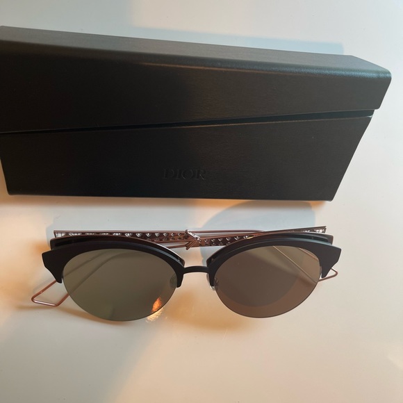 🆕 Christian Dior Sunglasses - Picture 6 of 8